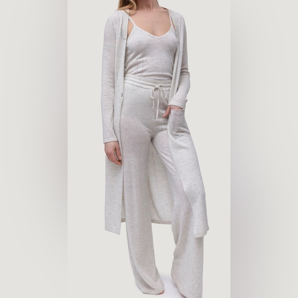 Quinn 100% Cashmere cardigan size small